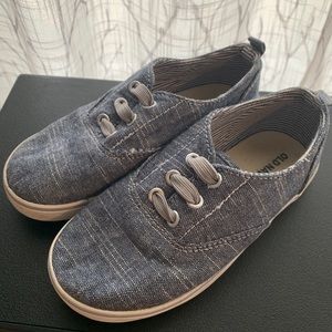 Old navy boys slip on shoes